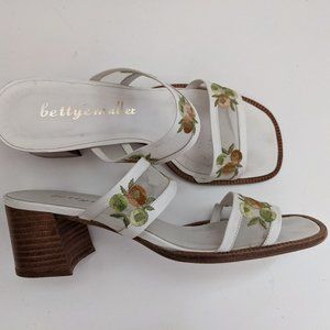 Bettye Muller Slide Sandal (size 8)